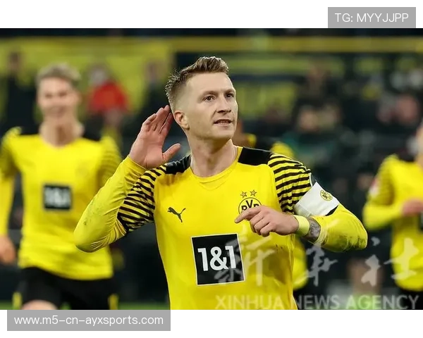 多特蒙德边线强突成功，罗伊斯垫射打开局面