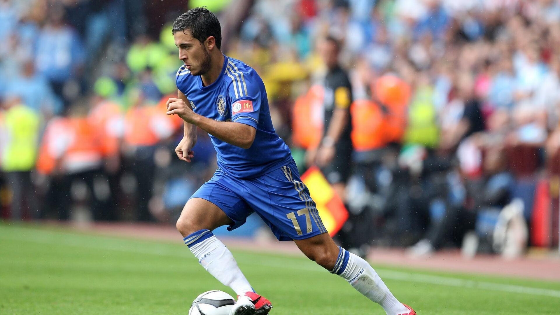 凯恩重返热刺，目标超越260球俱乐部传奇，凯恩宣布留在热刺